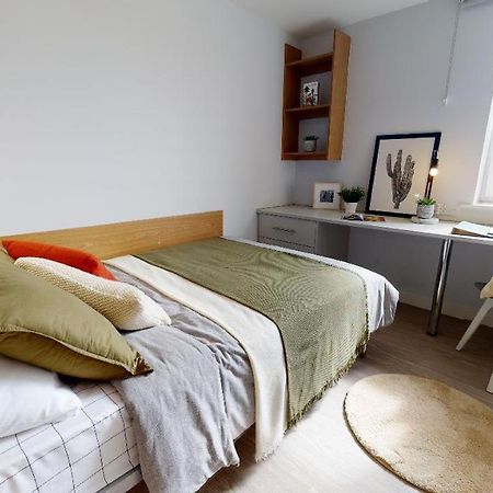 For Students Only - Charming Ensuite Bedrooms Near Leads City Centre Λιντς Εξωτερικό φωτογραφία