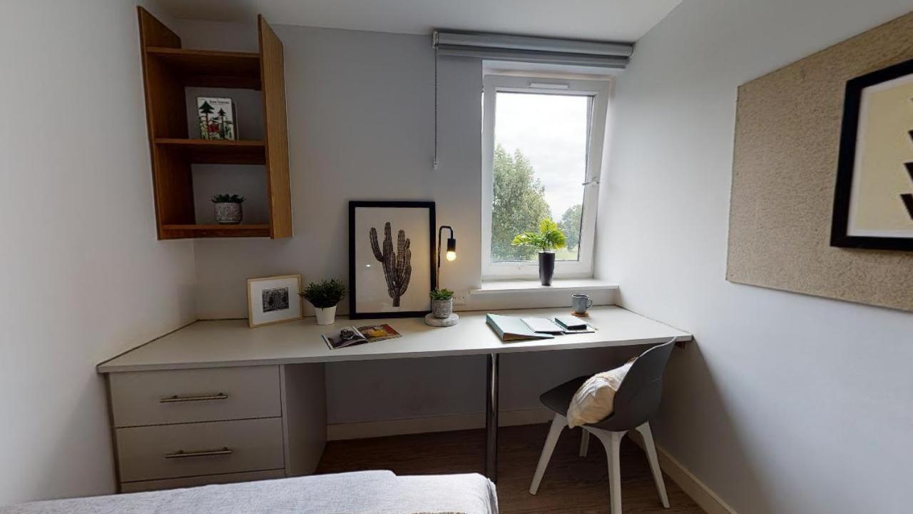 For Students Only - Charming Ensuite Bedrooms Near Leads City Centre Λιντς Εξωτερικό φωτογραφία